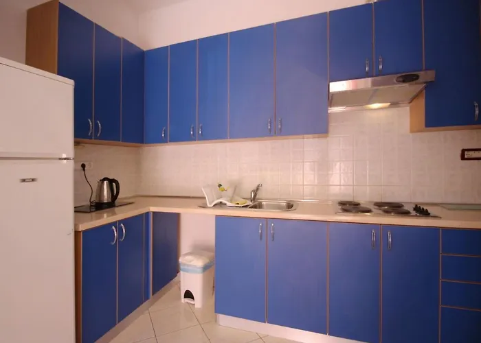 Schoene In Mit Eigener Terrasse By Interhome Apartment Baska (Krk)