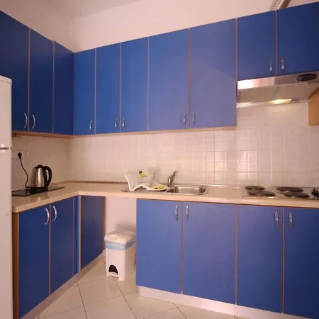 Schoene In Mit Eigener Terrasse By Interhome Apartmán Baška