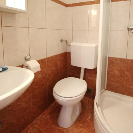 Schoene In Mit Eigener Terrasse By Interhome Apartmán