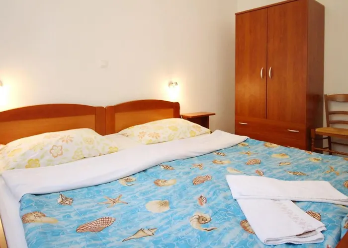 Schoene In Mit Eigener Terrasse By Interhome דירה באסקה