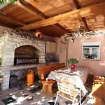 Schoene In Mit Eigener Terrasse By Interhome Apartamento *